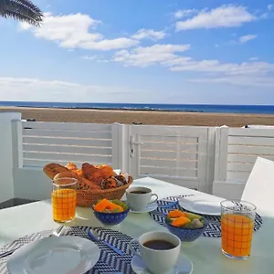 https://luxury-apartment-on-the-beach.puertodelcarmen-hotels.org