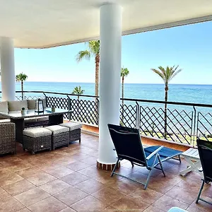 https://mi-capricho-luxury-apartment-on-the-beachfront-ra15.1costadelsol.com